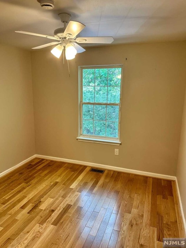 2037 Charles Ct, Mahwah NJ  07430-3802 exterior