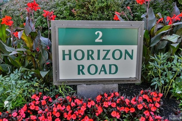 2 Horizon Rd #1428, Fort Lee, NJ 07024