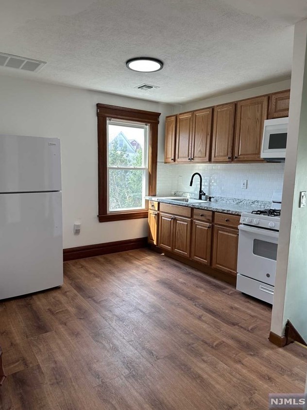 79 Elm St, Kearny NJ  07032-3333 exterior