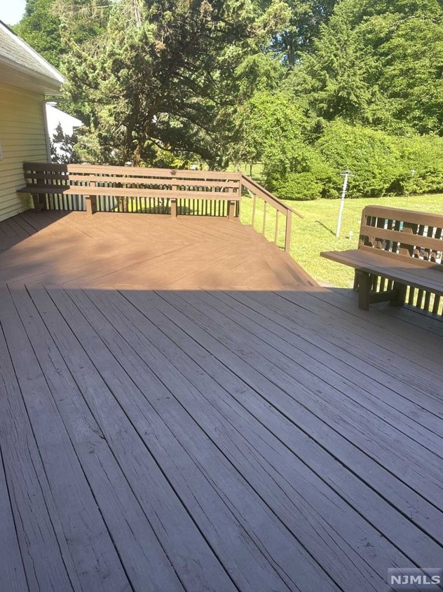 433 Patton Pl, Wyckoff, NJ 07481
