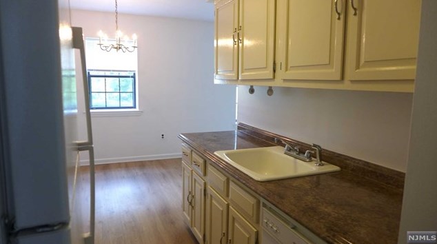 350 Maple Ave #2, Oradell, NJ 07649