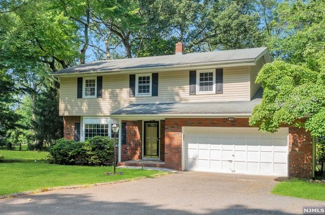 271 Linda Vista Ave, Paterson, NJ 07508