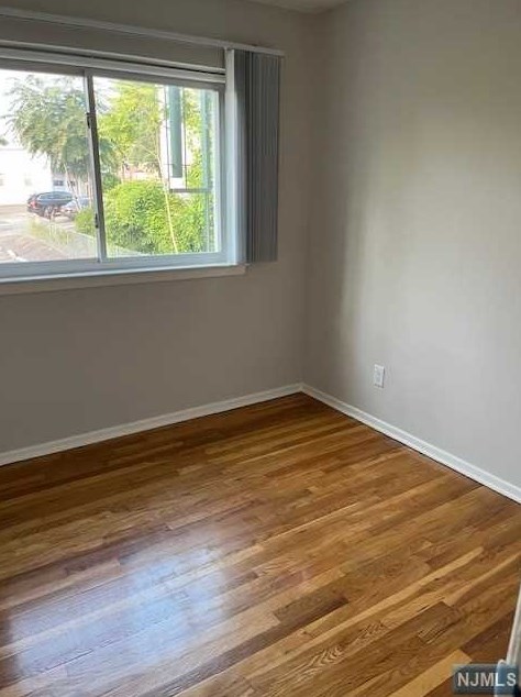 334 Grand Ave #4, Leonia, NJ 07605