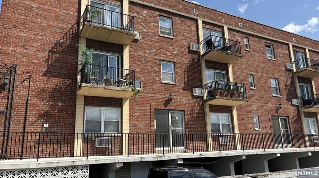 68 E Main St #2, Bogota, NJ 07603