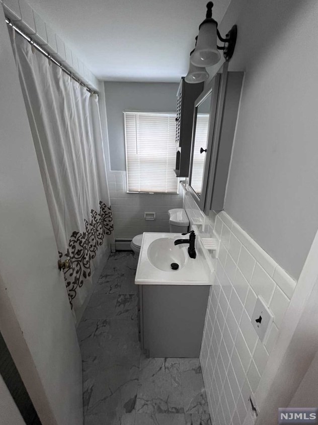 119 Garibaldi Ave, Lodi, NJ 07644