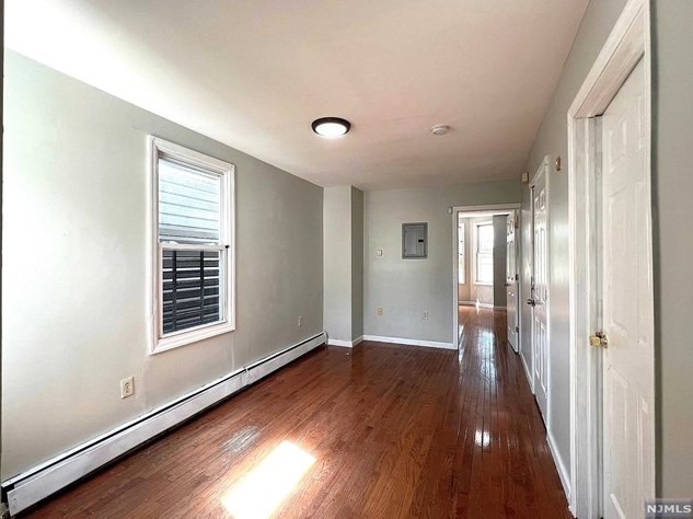 32 Duryea St, Newark, NJ 07103