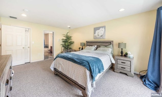 251 Riverwalk Way, Clifton NJ 07014-1736 exterior