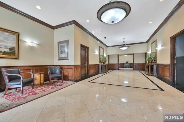 5 Horizon Rd #1107, West Fort Lee, NJ 07024