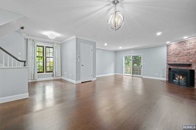 38 Jordan Dr, River Edge, NJ 07661