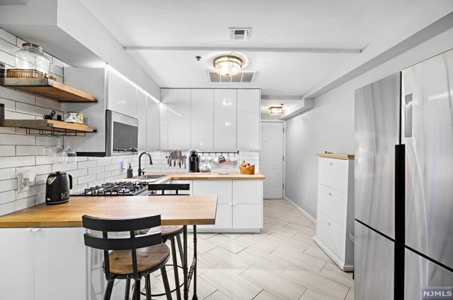 1708 West St #2, Union City, NJ 07087