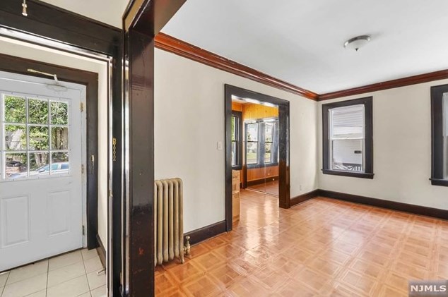 10 Boyden Pkwy S, Maplewood, NJ 07040