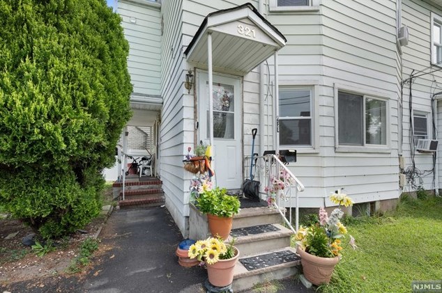 419 Terrace Ave, Hasbrouck Heights, NJ 07604-2119