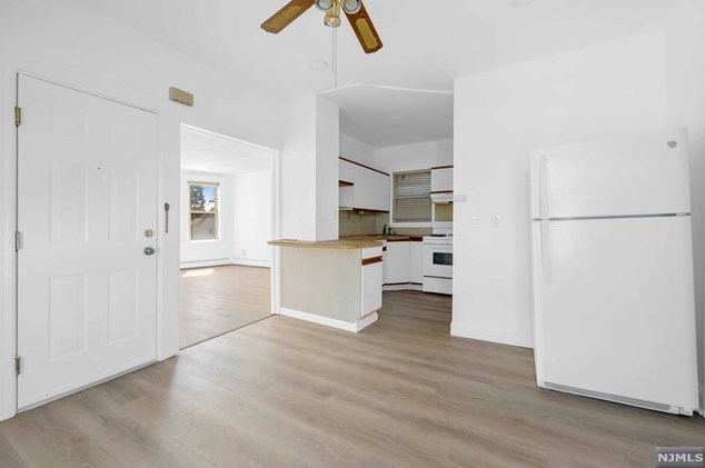 93 Division Ave #3, Outwater, NJ 07026