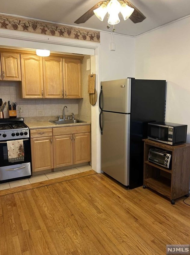 3030 Edwin Ave #4d, West Fort Lee, NJ 07024