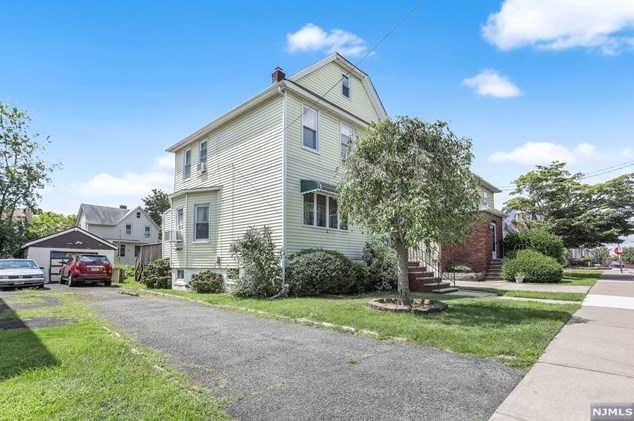 47 Hazelton St, Ridgefield Park, NJ 07660
