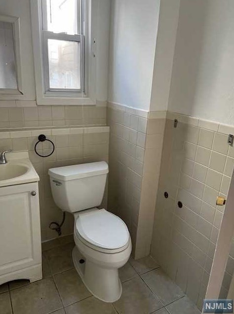 8220 Kennedy Blvd, North Bergen NJ  07047-4203 exterior