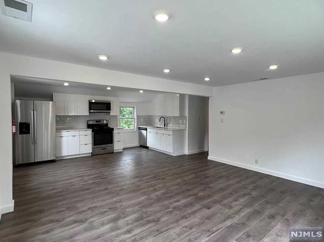 73 Macarthur Ave #2nd Floor, Lodi, NJ 07644