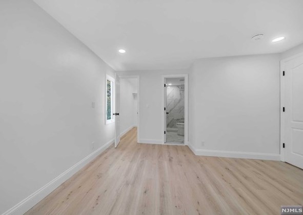 15 John Pl, Bergenfield NJ 07621-3316 exterior