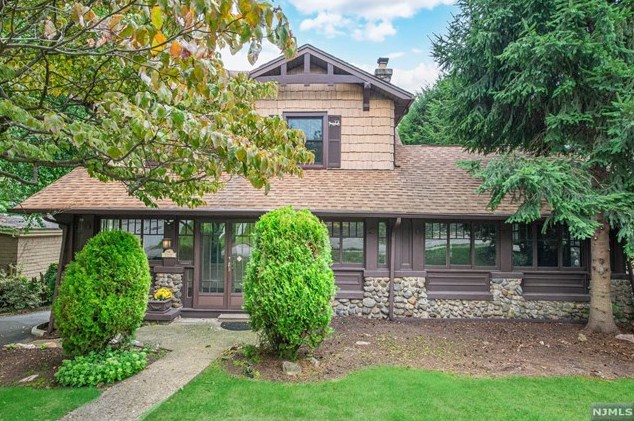 168 Hillside Ave, Nutley, NJ 07110