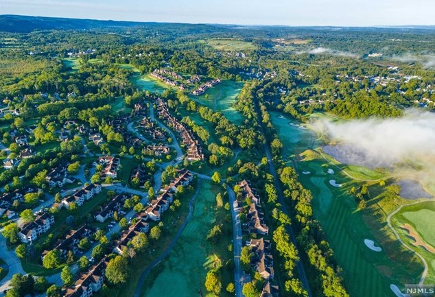 81 Bracken Hl Rd, Hardyston NJ 07419-1276 exterior