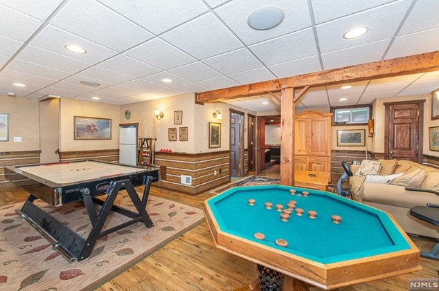 73 Glenmere Ter, Mahwah NJ 07430-2812 exterior