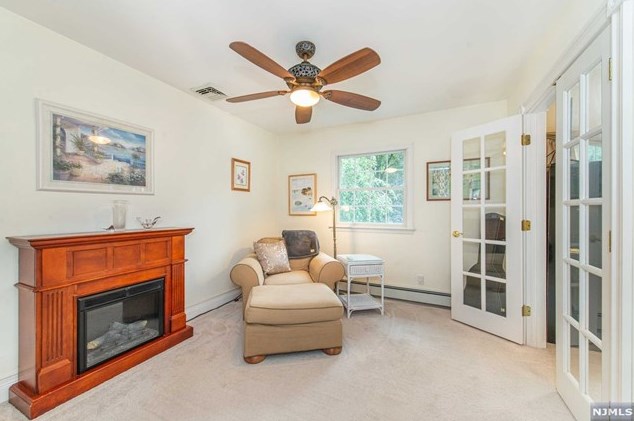 73 Glenmere Ter, Mahwah NJ 07430-2812 exterior