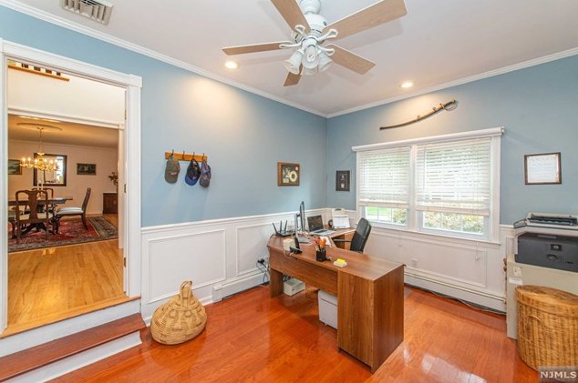 73 Glenmere Ter, Mahwah NJ 07430-2812 exterior