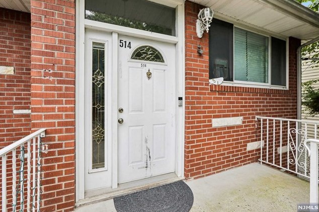 514 Oak St, Ridgefield, NJ 07657