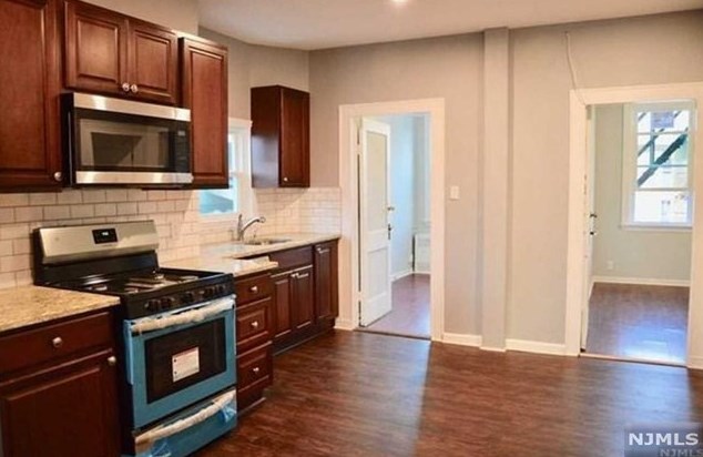 211 N 2nd St #2, East Newark, NJ 07029