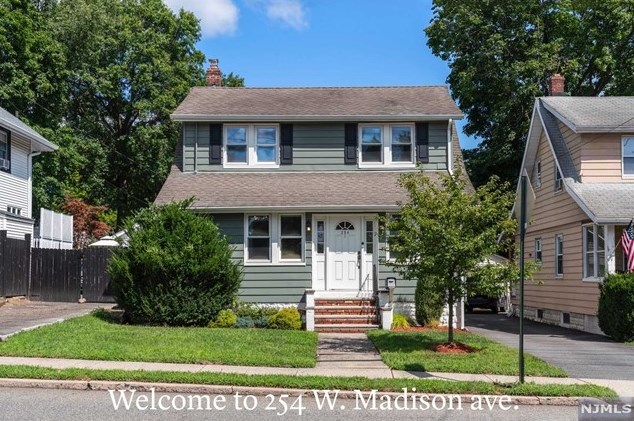 254 Madison Ave, Dumont, NJ 07628-2613