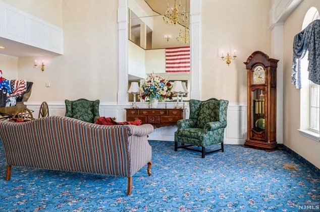2 Richmond Rd, West Milford, NJ 07480