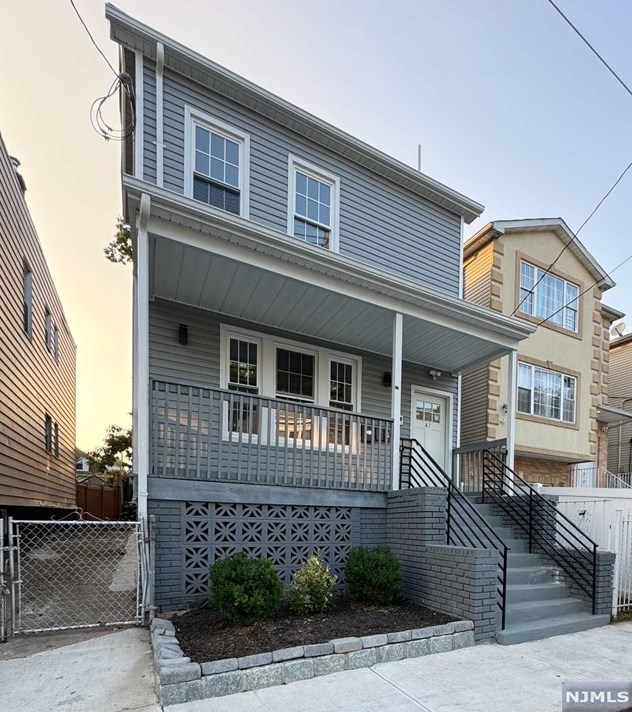47 Aldine St #1, Newark, NJ 07112