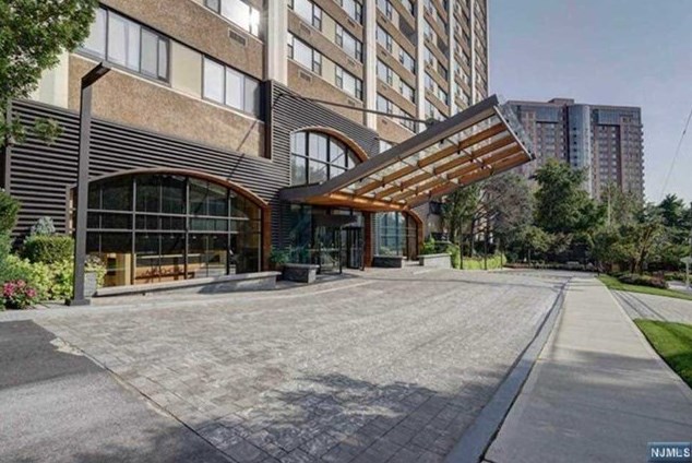 250 Gorge Rd Apt 23c, Cliffside Park, NJ