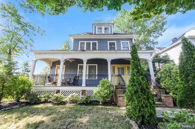 104 E Pleasant Ave, Maywood, NJ 07607