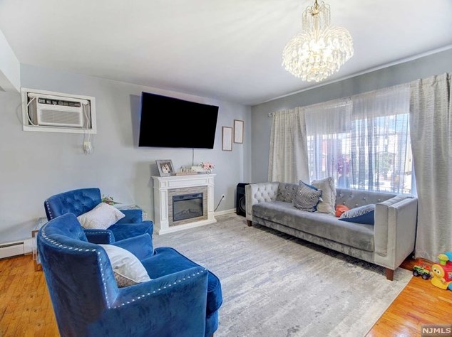 508 Davis Ave, Kearny NJ 07032-3402 exterior