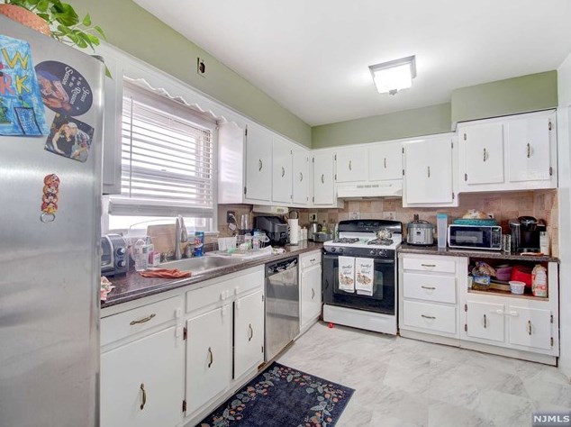 508 Davis Ave, Kearny NJ 07032-3402 exterior