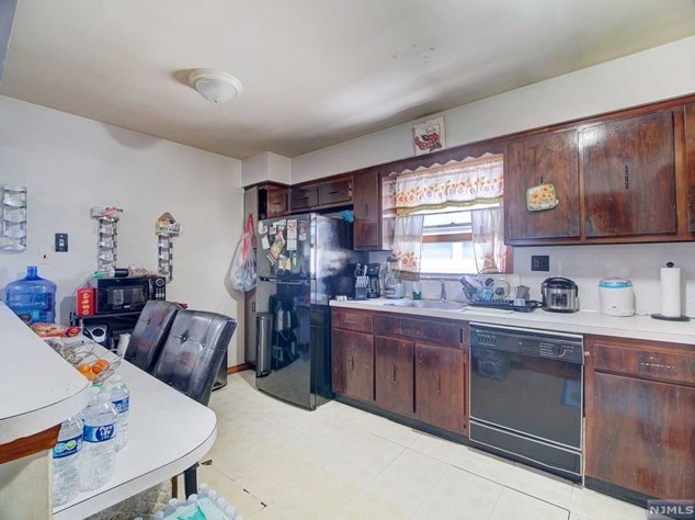 508 Davis Ave, Kearny NJ 07032-3402 exterior