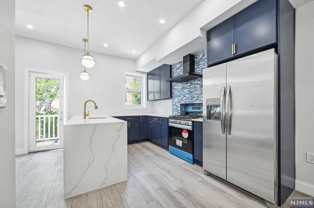 17 Crescent Ave #2, Jersey City, NJ 07304