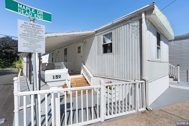 159 Maple Dr, Lodi, NJ 07644
