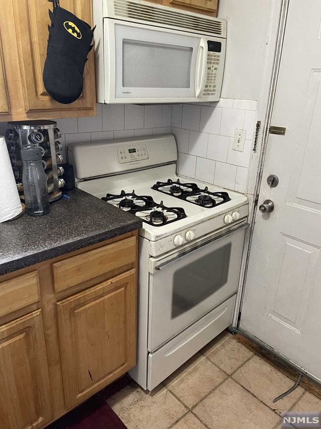 50 Main St, Lodi, NJ 07644-2222