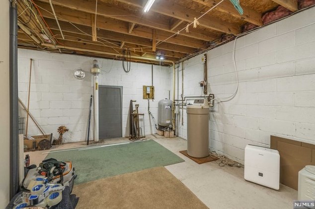 10 Tall Oaks Dr, Hardyston NJ 07419-2022 exterior