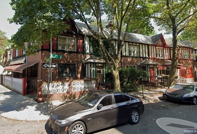 2 Stephens Ct, Brooklyn, NY 11226-7514