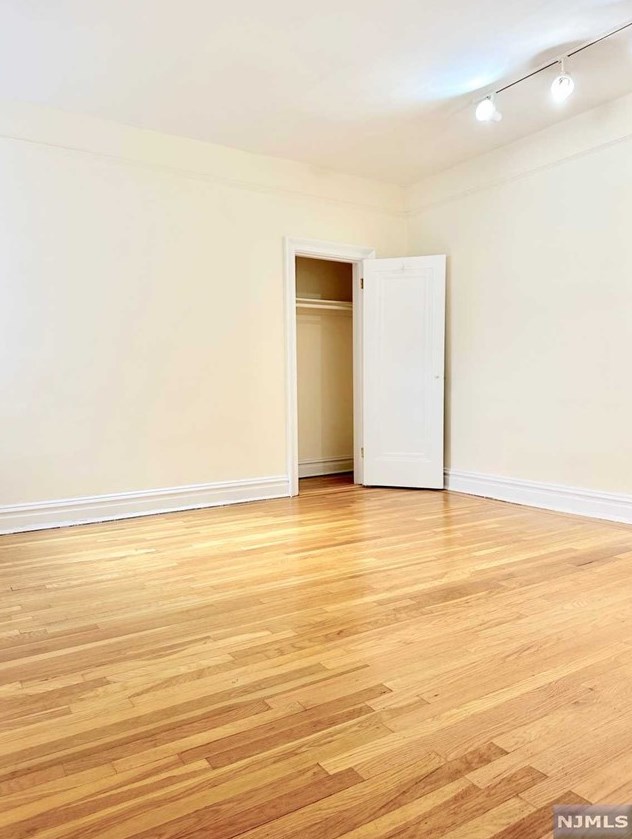 755 Anderson Ave #4i, Cliffside Park, NJ