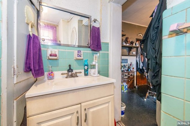 120 Franklin St, Belleville NJ 07109-1063 exterior