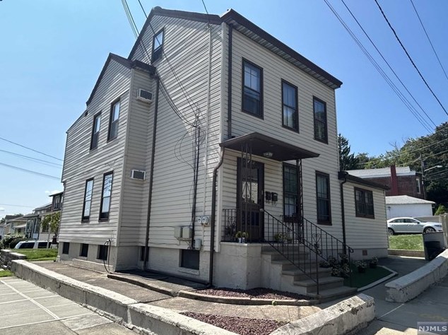 100 Tilt St, Paterson, NJ 07508