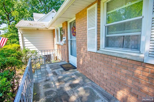45 Day Ave, Tenafly, NJ 07670