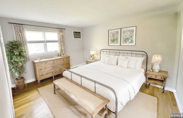 10 South St, Ridgefield Park, NJ 07660