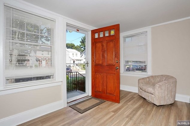 828 Linden Ave, Ridgefield, NJ 07657