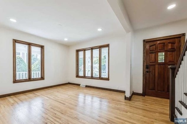 58 Cresskill Ave, Cresskill, NJ 07626