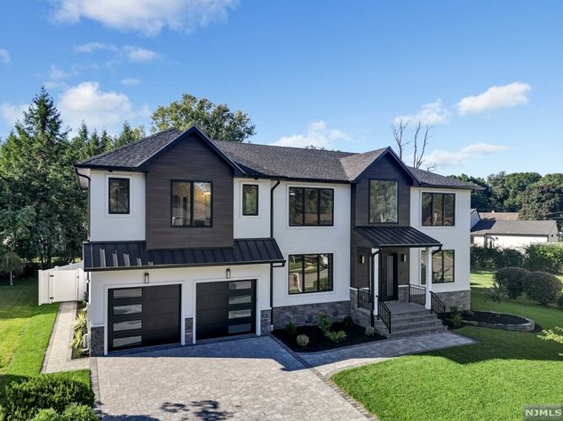 83 Maryland Rd, Paramus, NJ 07652